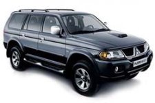 Лобовое стекло Mitsubishi Pajero Sport (1996-2008)