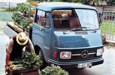 Лобовое стекло Mercedes L206/306 (1967-1977)