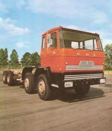 Лобовое стекло DAF F1600-2200-2500 (CF) (1973-1994)