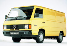 Лобовое стекло Mercedes MB100/L631 (1987-1996)